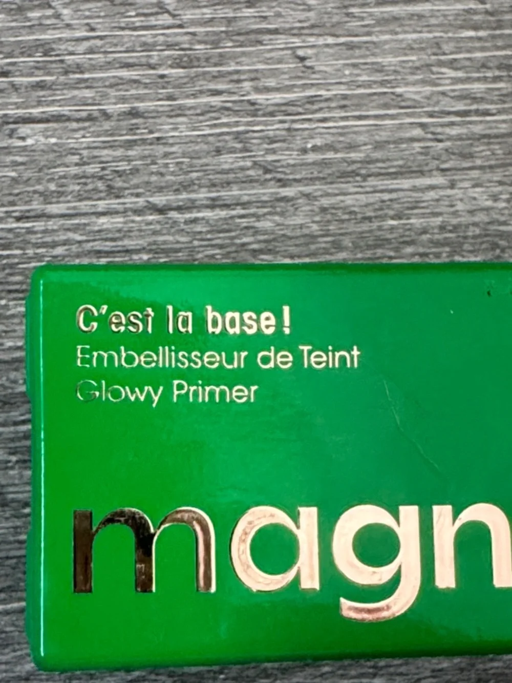 Magnifaik green primer